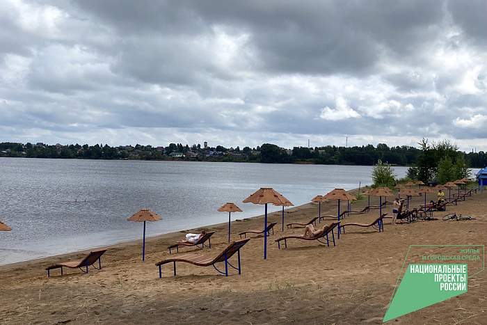 В Белой Холунице благоустроили пляж, в Уржуме – детскую площадку, в Яранске - дворы